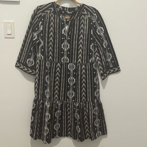 Chico's women's tiered dress size 1 black print